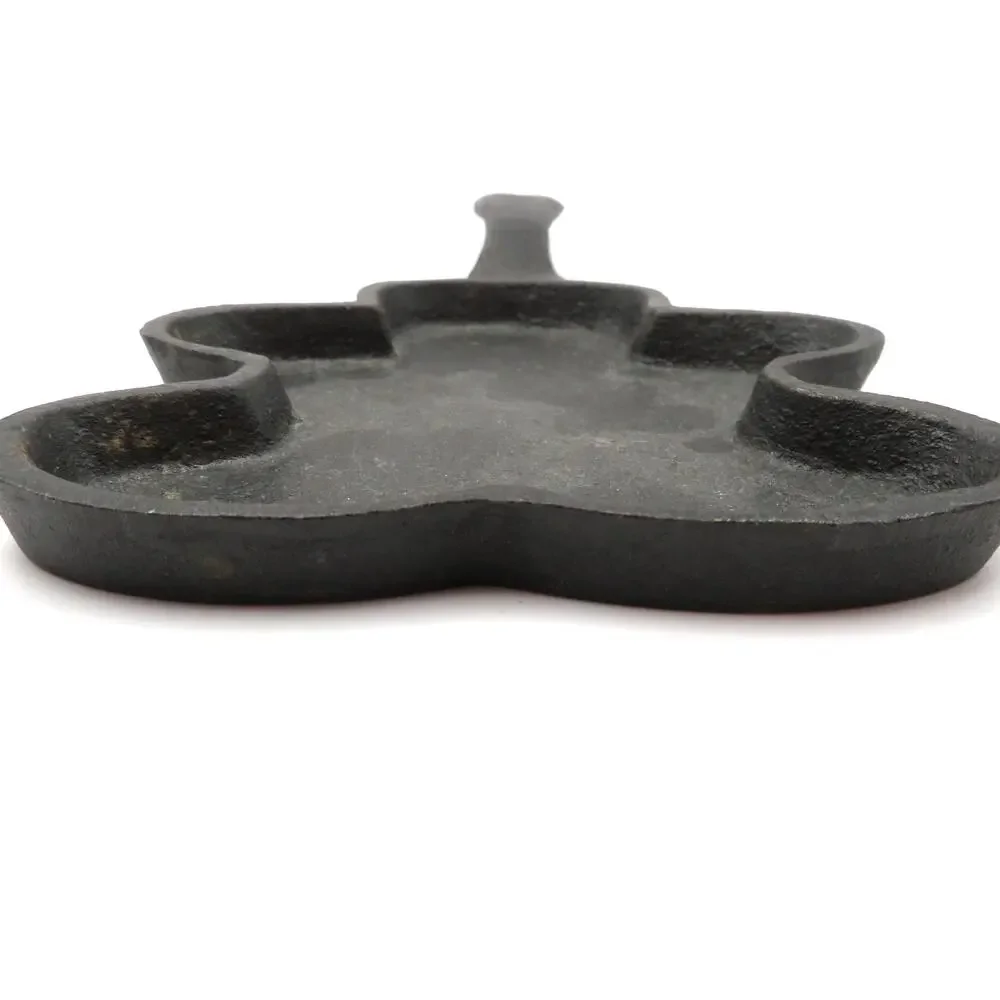 Cast Iron Gingerbread Man Mini Skillet Cookie Pancake Mold Christmas Baking